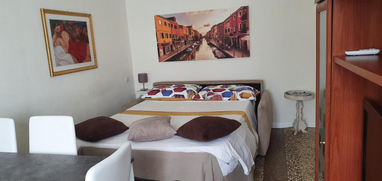 Your Way In Venice Apartment